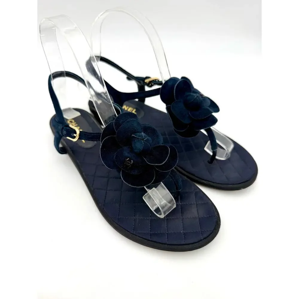 Chanel Interlocking CC Camillia Thong Sandals Navy Blue Suede Size 37C / 7 Wide